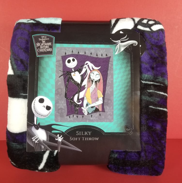 Nightmare Before Christmas "Cold Hearts" Silky Soft Disney Throw Blanket
