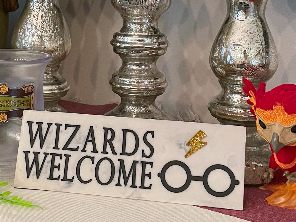 Wizards Welcome Hogwarts Harry Potter Desk Sign