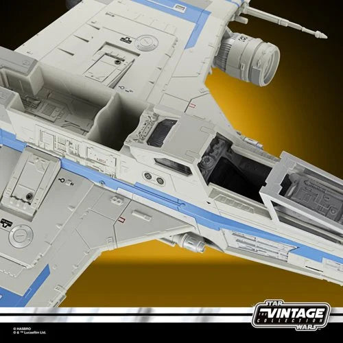New Republic E-Wing & KE4-N4 Figure & Vehicle Star Wars Ahsoka Vintage Collection