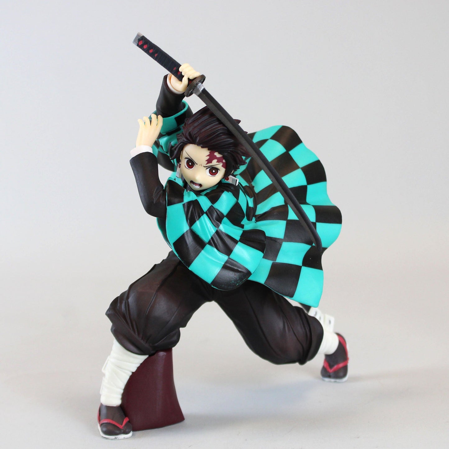 Tanjiro (Demon Slayer) - Proceed With Unbreakable Heart And Sword - Ichiban Statue