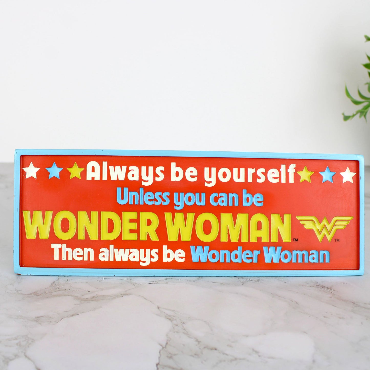 Wonder Woman (DC Comics) Resin Desk Sign