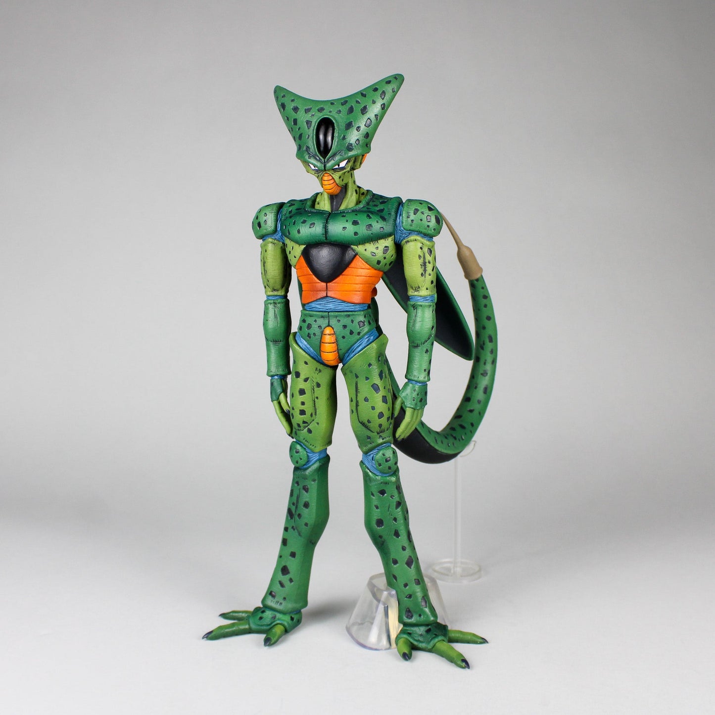Cell 1st Form (Vs. Omnibus Ultra) Dragon Ball Z Masterlise Statue