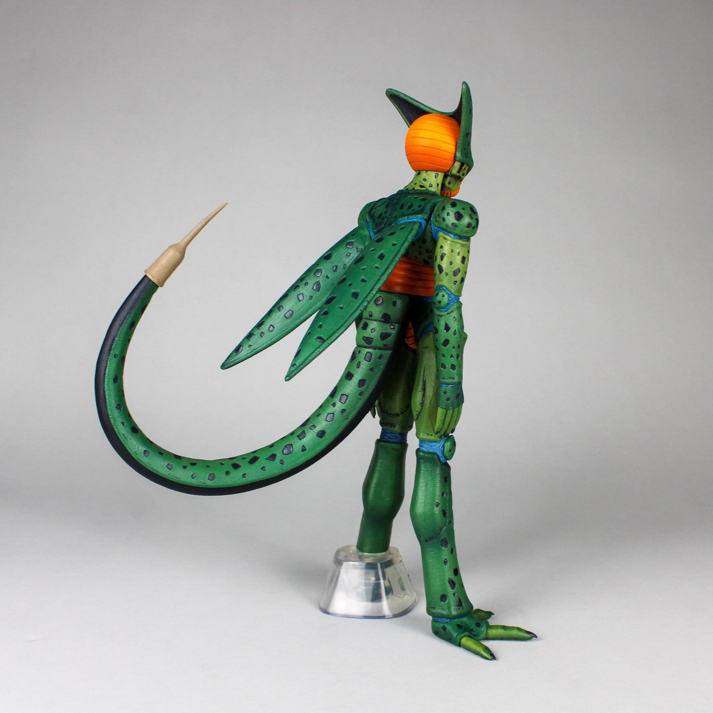 Cell 1st Form (Vs. Omnibus Ultra) Dragon Ball Z Masterlise Statue