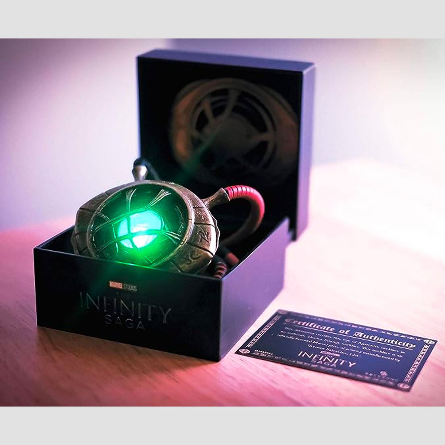 Eye of Agamotto (Doctor Strange) Marvel Light-Up Prop Replica Amulet