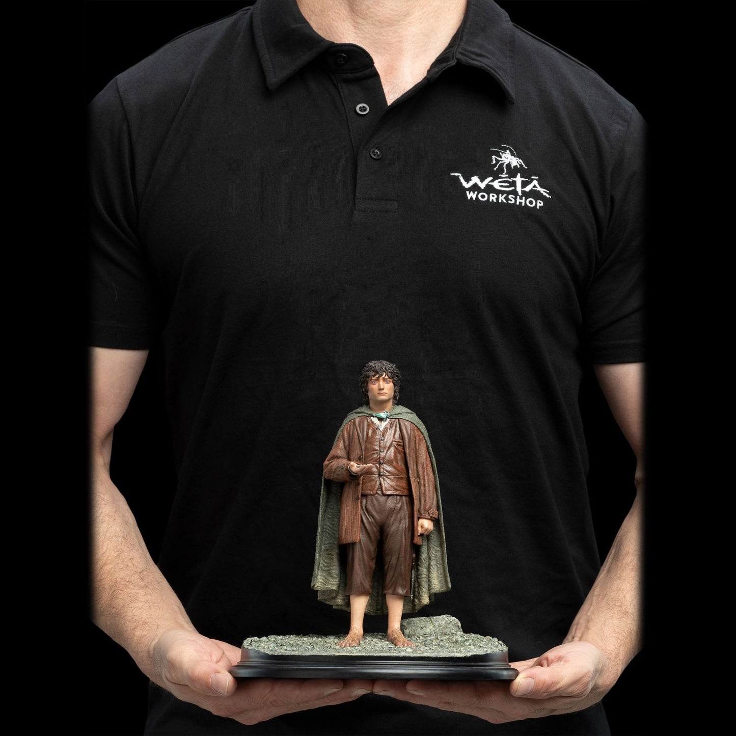 Frodo Baggins, Ringbearer (Lord of the Rings) 1:6 Scale Statue by Weta Workshop
