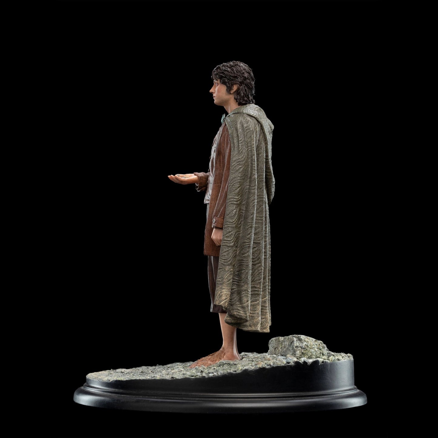 Frodo Baggins, Ringbearer (Lord of the Rings) 1:6 Scale Statue by Weta Workshop