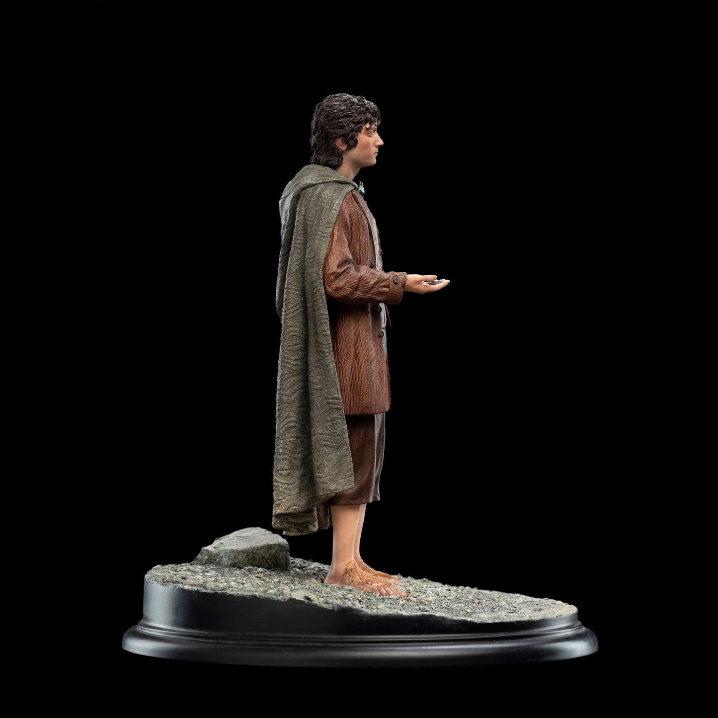 Frodo Baggins, Ringbearer (Lord of the Rings) 1:6 Scale Statue by Weta Workshop