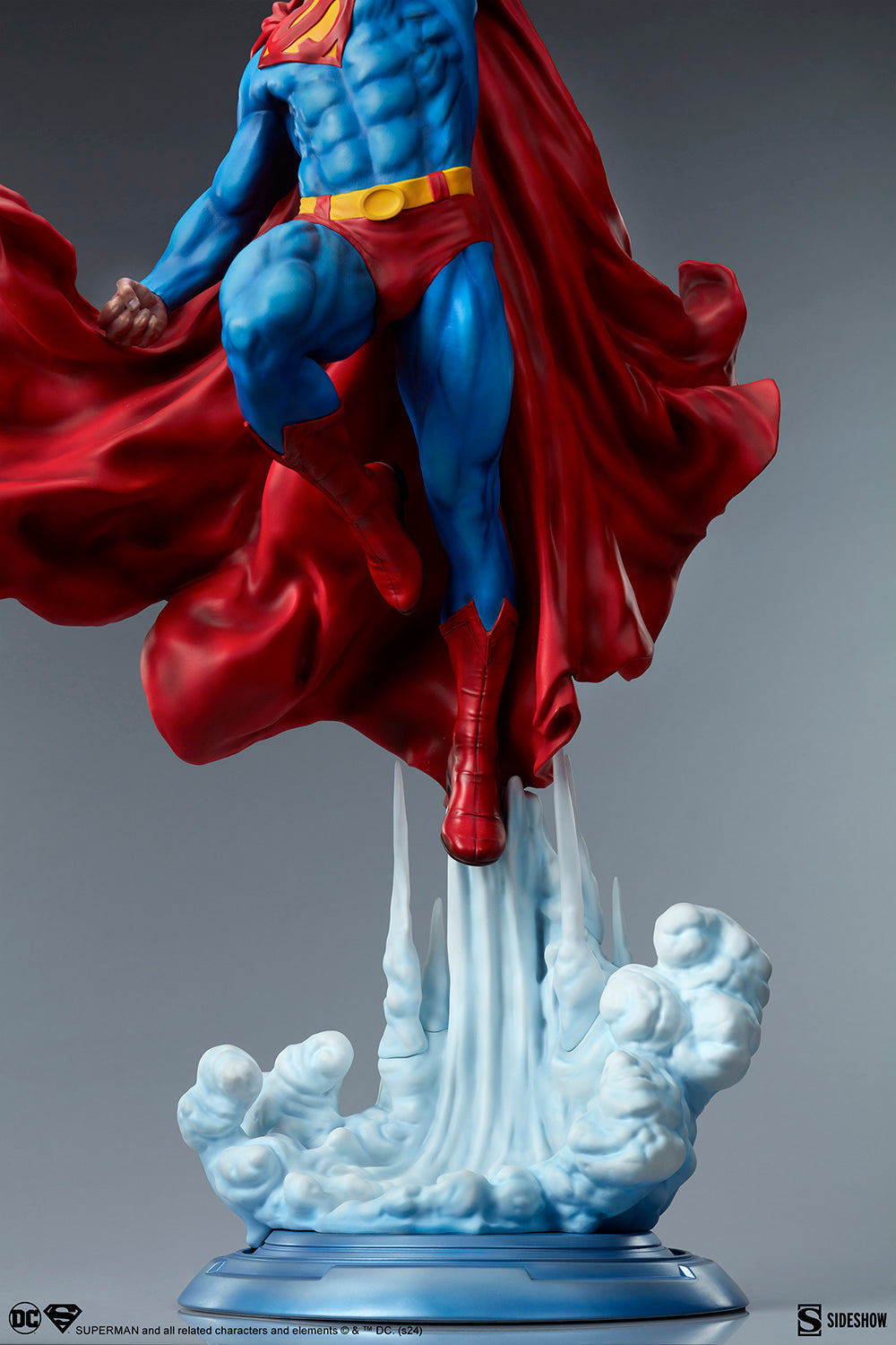 DC Comics Superman Premium Format Statue by Sideshow