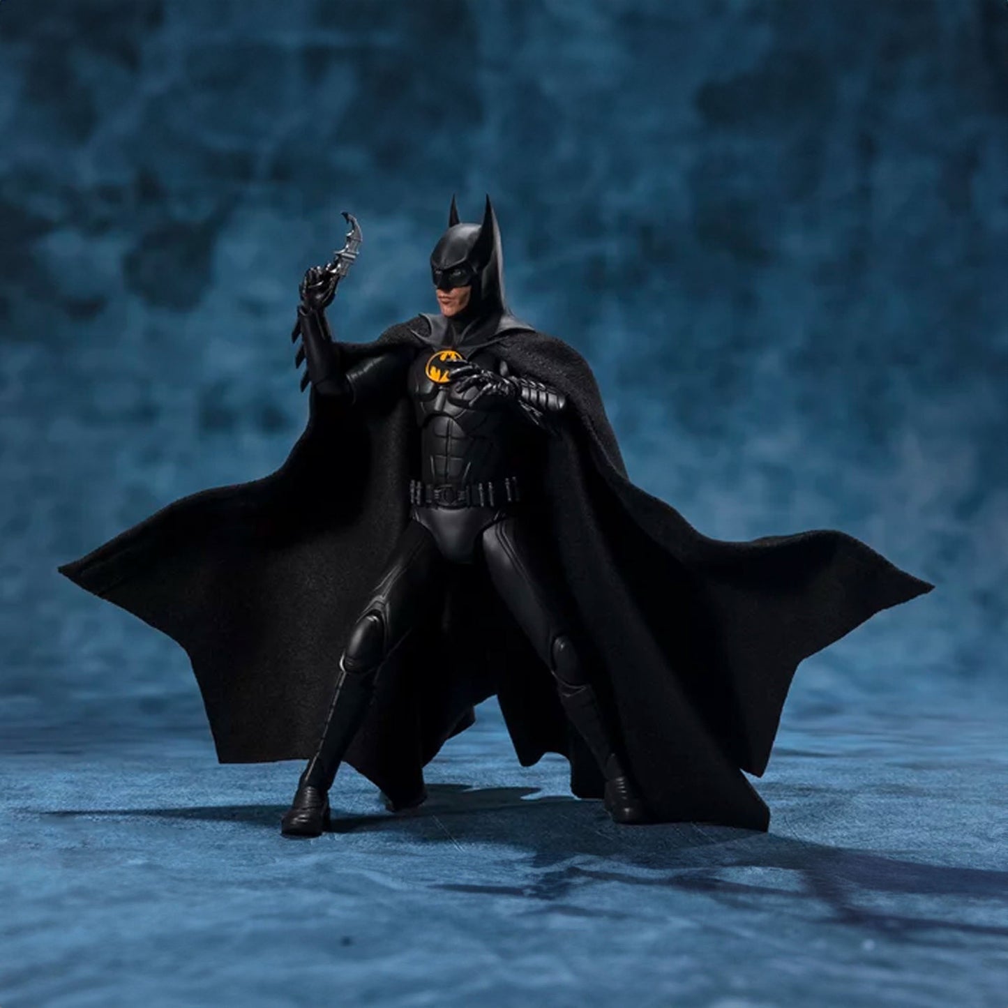 Batman The Flash Movie Michael Keaton SH Figuarts Action Figure