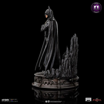 DC Comics Batman (The Flash 2023) 1:10 Scale Statue by Iron Studios