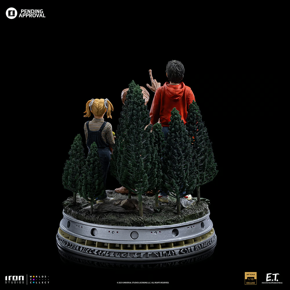 E.T: The Extra Terrestrial E.T, Elliot and Gertie 1/10 DLX Statue by Iron Studios