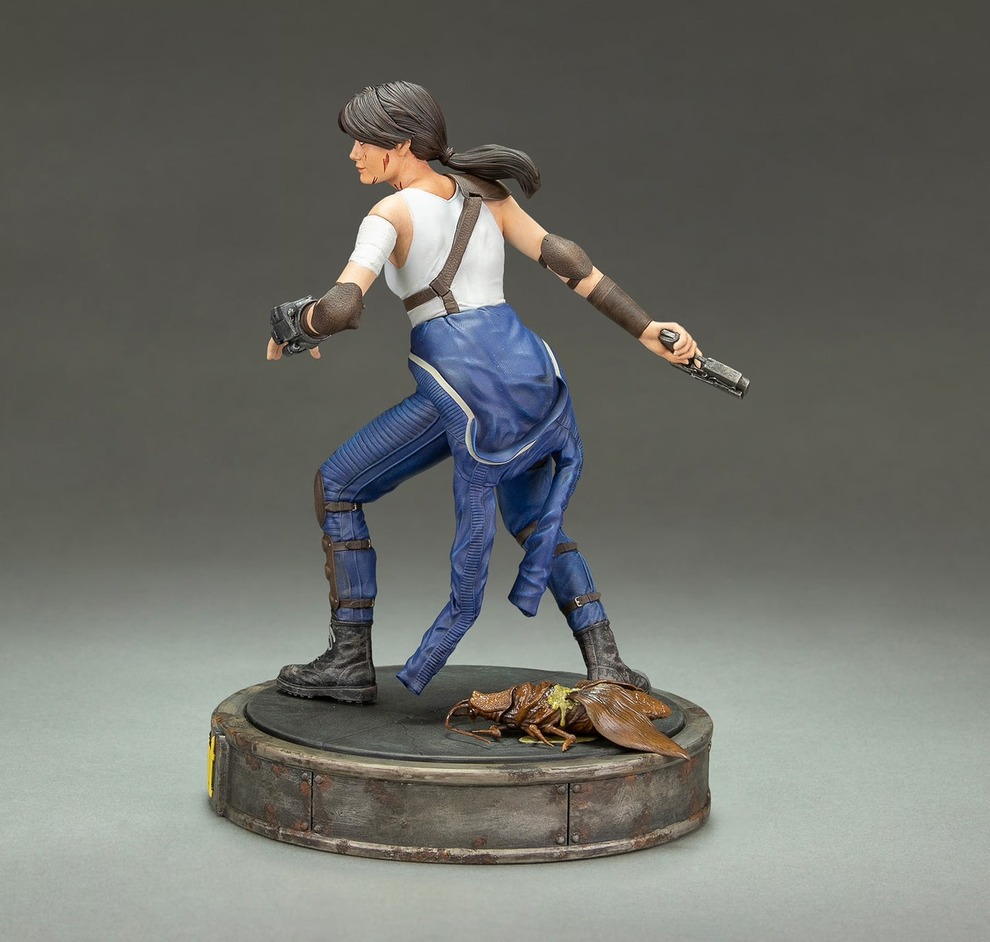 Fallout (TV Series) Lucy Statue by Dark Horse Comics