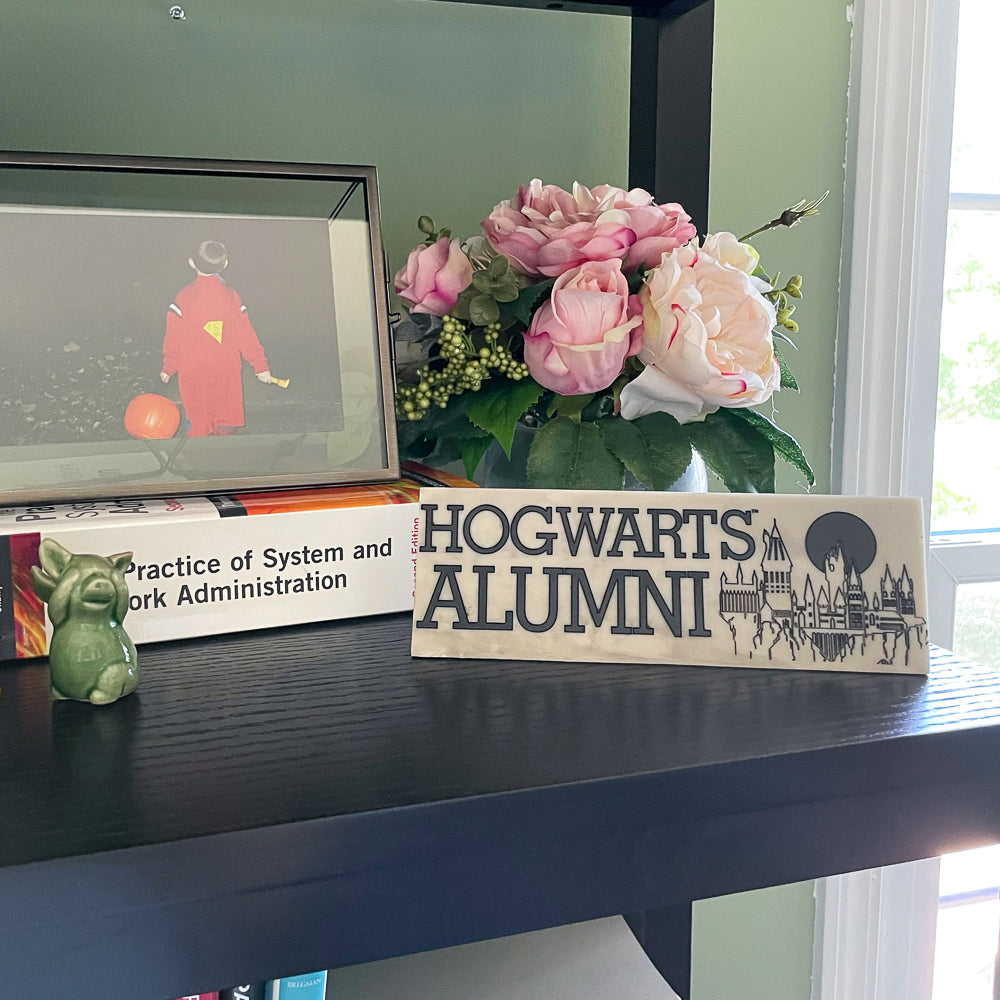Hogwarts Alumni Harry Potter Desk Sign
