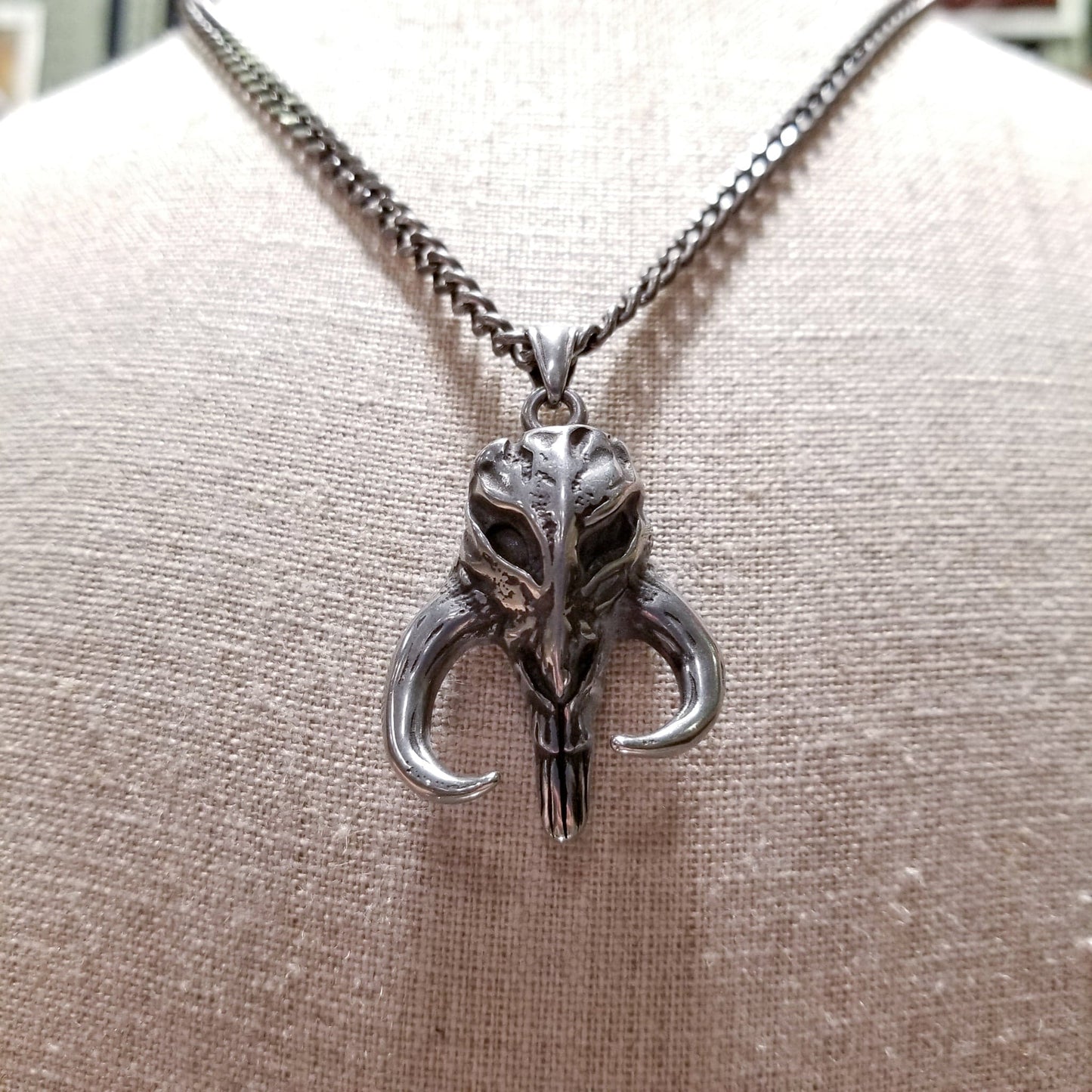 Mandalorian Mythosaur Skull (Star Wars) Stainless Steel Antiqued Unisex Pendant