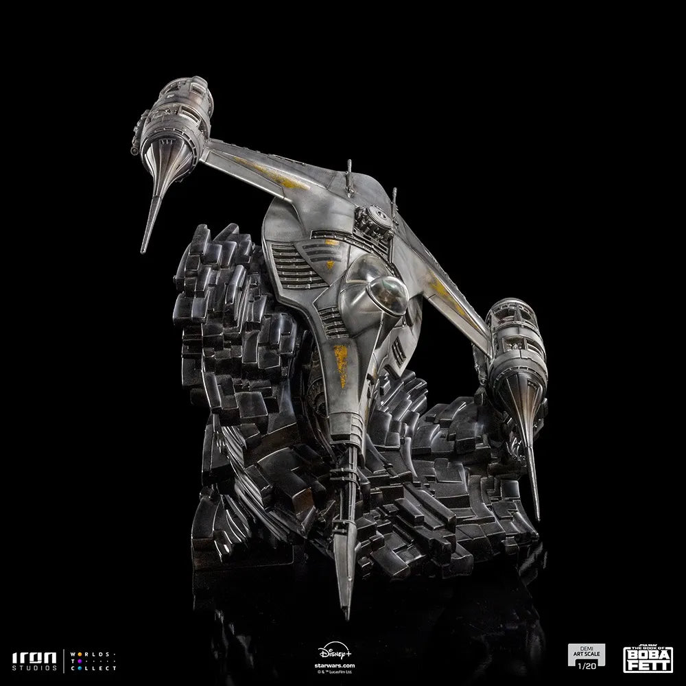 Star Wars: The Book of Boba Fett Mando's N-1 Starfighter 1:10 Scale Statue by Iron Studios