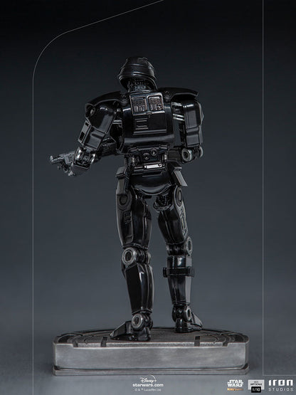 Dark Trooper (Star Wars: The Mandalorian) 1:10 Scale Statue by Iron Studios
