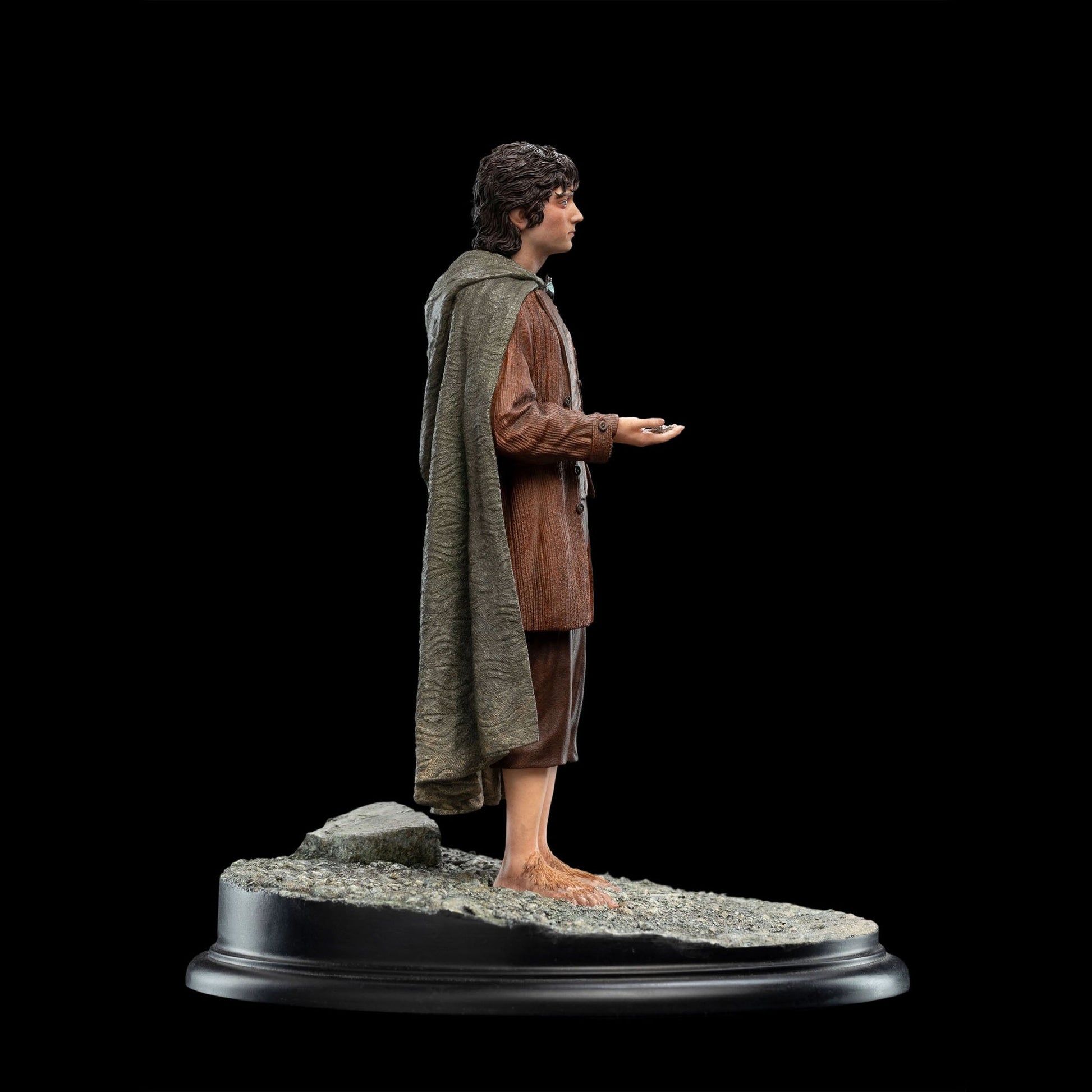 Frodo Baggins, Ringbearer (Lord of the Rings) 1:6 Scale Statue by Weta Workshop